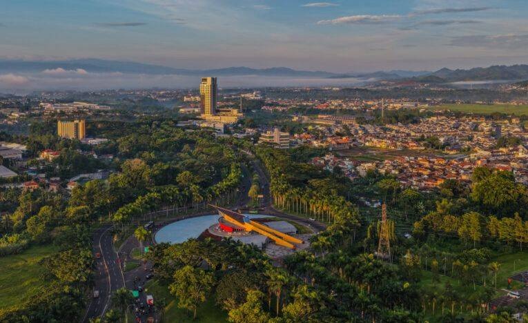 Langit Kota Baru Parahyangan Bebas Kabel